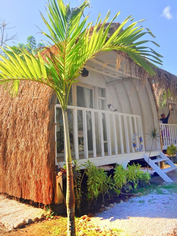 Maleo Moyo Hotel & Dive Resort Moyo Island Екстер'єр фото